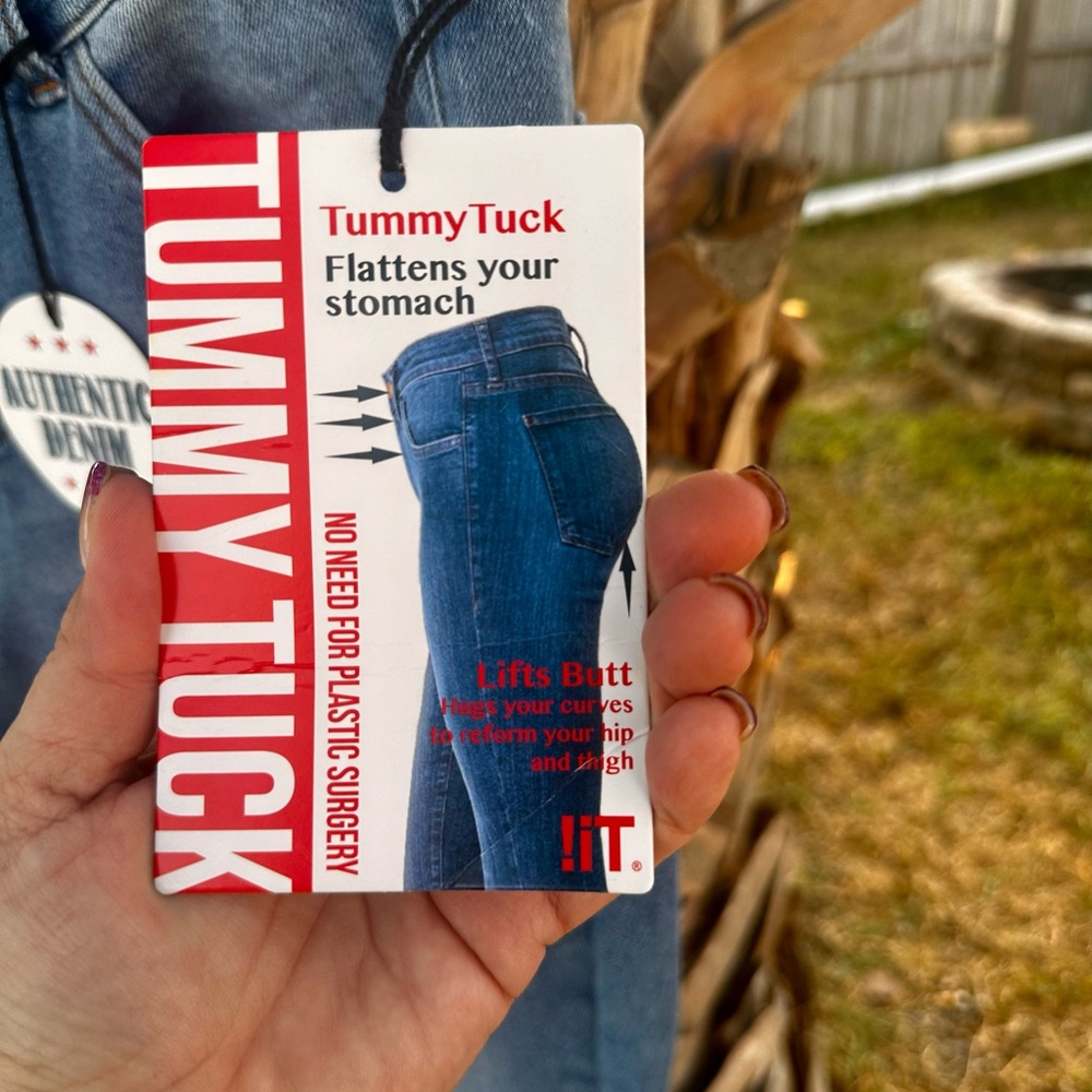 ! IT Authentic denim Tummy Tuck Jeans -Brand New W/Tags sz 12